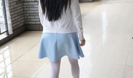 插丝袜美艳老师妈妈,揭秘校园里的神秘魅力