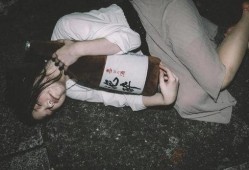 日本 醉酒女,日本街头一幕引发社会关注