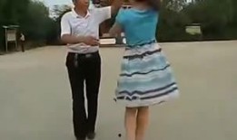 交谊舞中四步教学视频,轻松入门，舞动人生