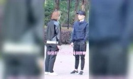 明星为拍戏压腿,压腿苦练，只为塑造完美角色